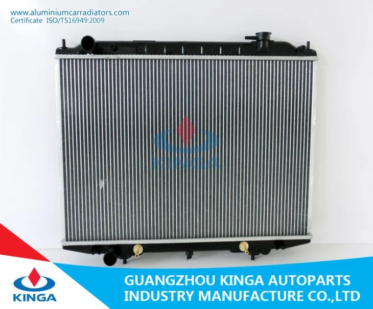 Sealed Type Aluminum Radiator For Nissan Bd22/Td27 At