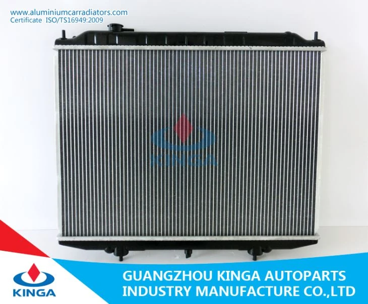 Sealed Type Aluminum Radiator For Nissan Bd22/Td27 At