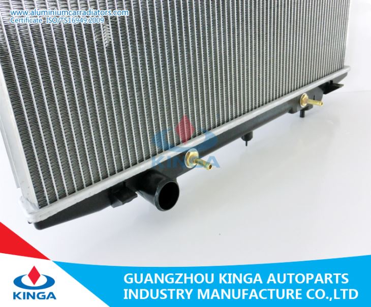 Sealed Type Aluminum Radiator For Nissan Bd22/Td27 At